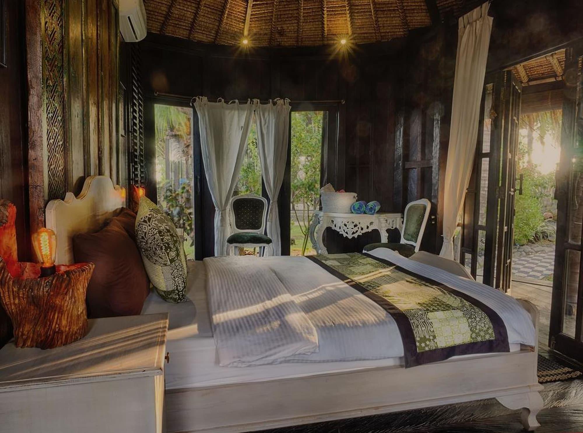 Most Exotic Beachfront Villa Keong Selemadeg エクステリア 写真