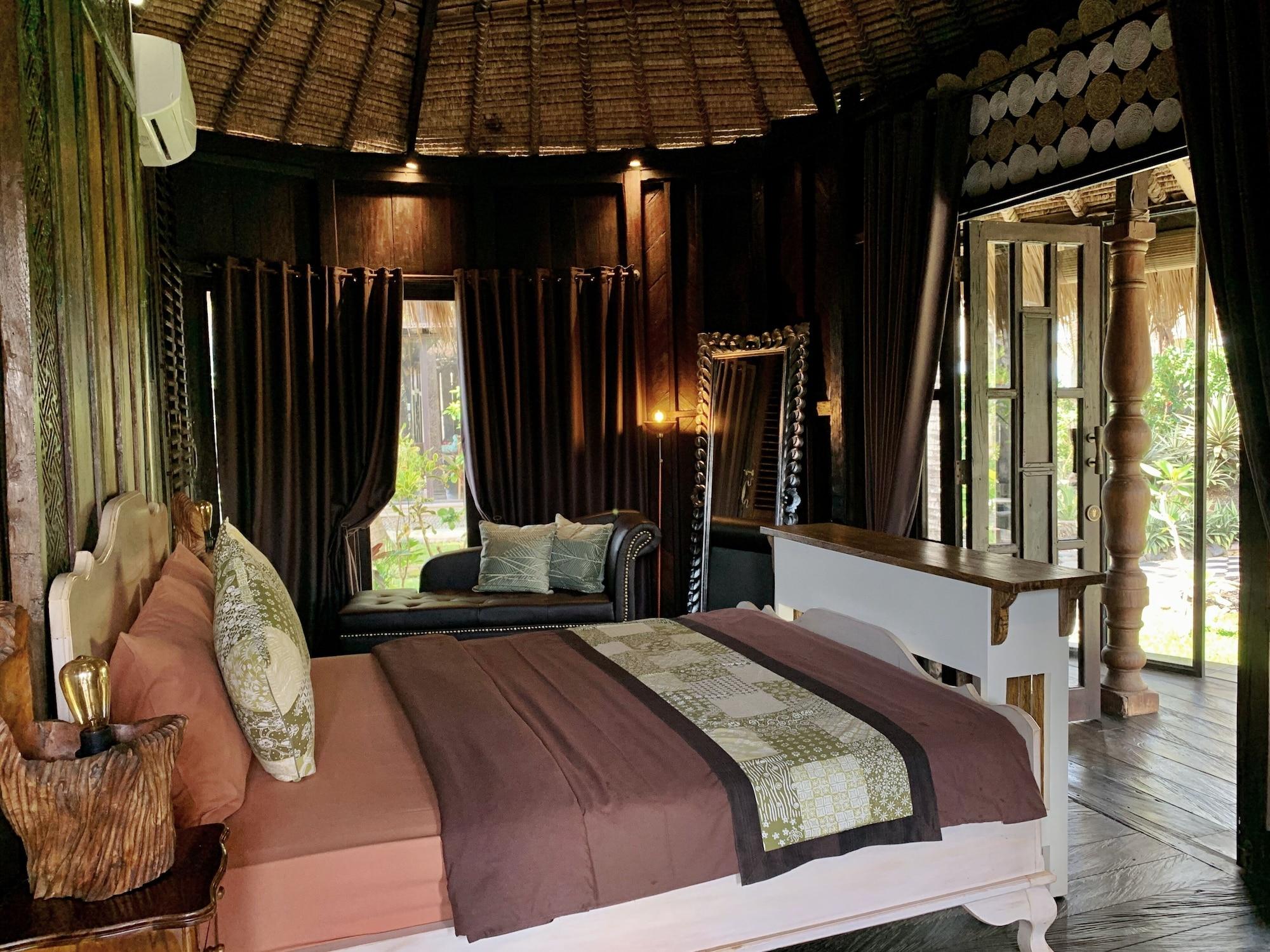 Most Exotic Beachfront Villa Keong Selemadeg エクステリア 写真
