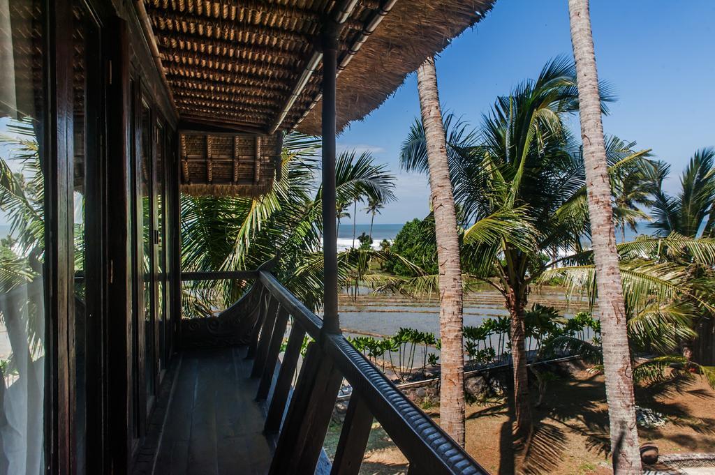 Most Exotic Beachfront Villa Keong Selemadeg エクステリア 写真