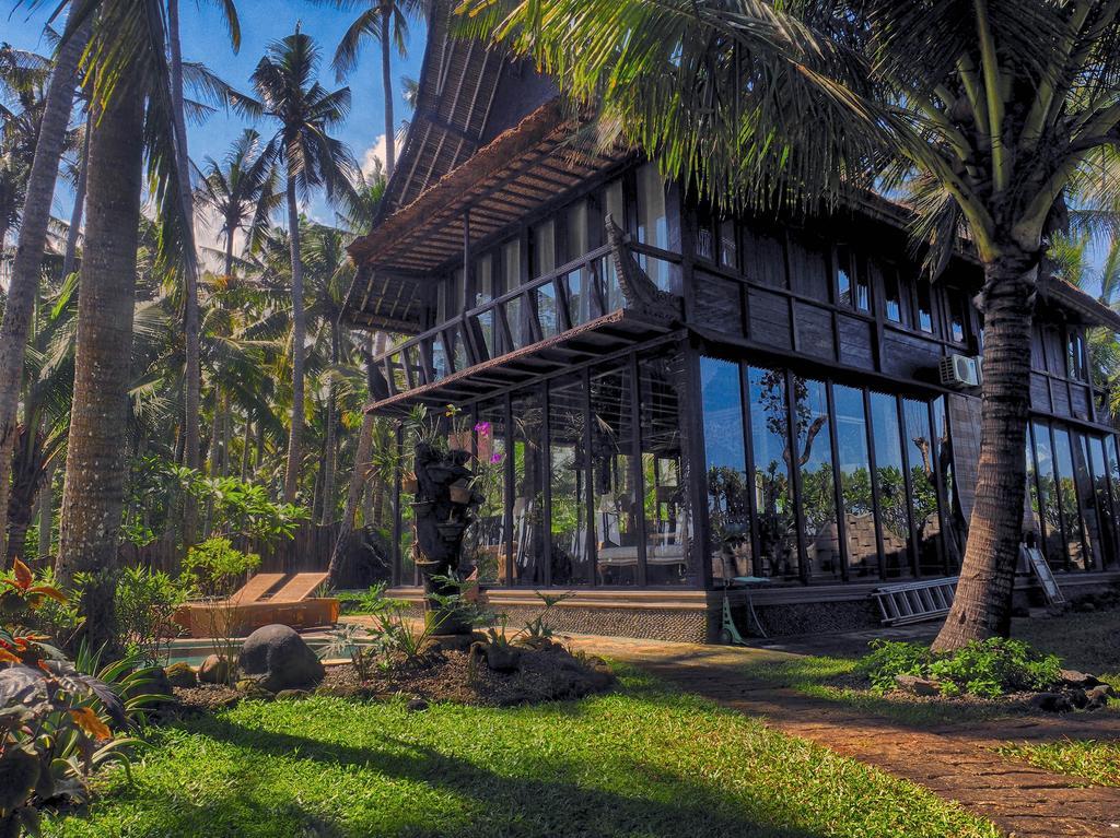 Most Exotic Beachfront Villa Keong Selemadeg エクステリア 写真